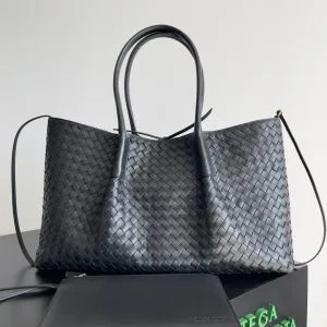 Bottega Veneta Cabat Tote Medium Black 40cm