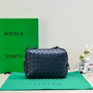 Bottega Veneta Camera Case Small Navy 21cm