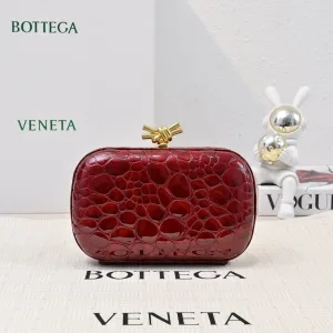 Bottega Veneta Knot Clutch Mini Red 16cm