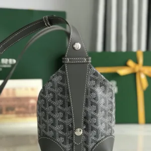 Goyard Croisiere Shoulder Bag Medium Grey 28cm