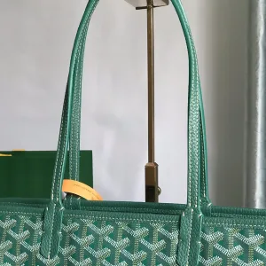Goyard Saint Louis PM Tote Bag Medium Green 34cm