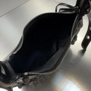 Balenciaga Le Cagole Shoulder Medium Black White Graffiti 30cm