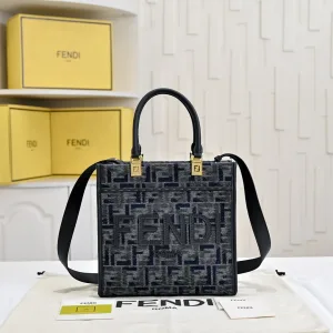 Fendi Top Handle Bag Medium Black Gold Hardware 27cm 31