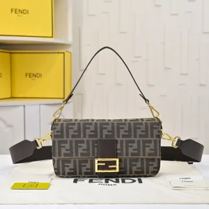 Fendi Top Handle Bag Medium Olive Green Gold Hardware 27cm 09