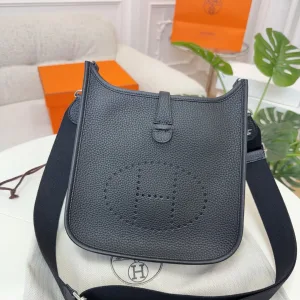 Hermes Evelyne Small Navy 16cm